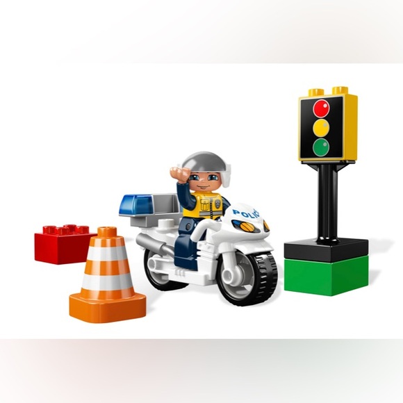 LEGO Duplo 5679 Police Bike Set COMPLETE No Box Duploville Toys Kids Baby Blocks - Picture 1 of 1